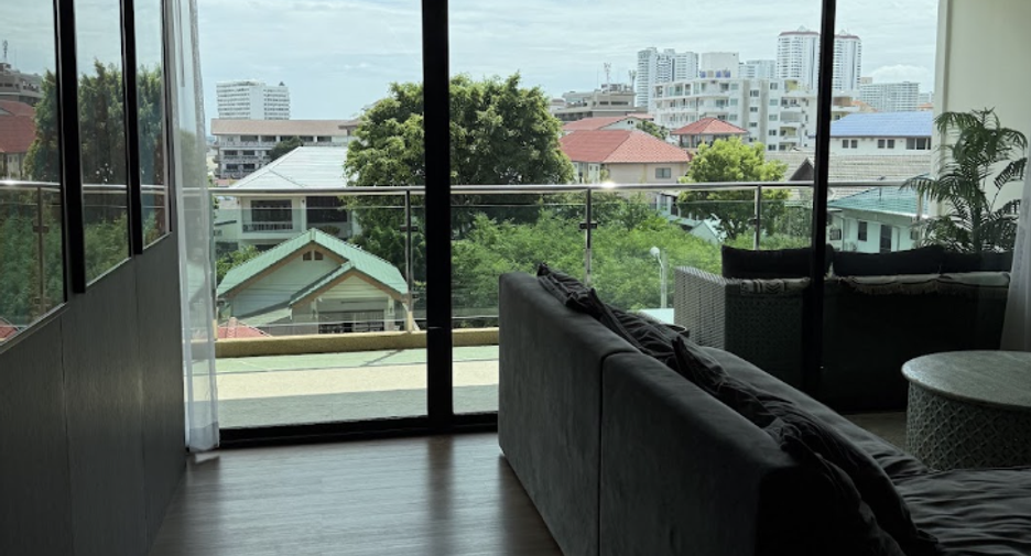 For sale 2 bedrooms apartment in Jomtien, Pattaya