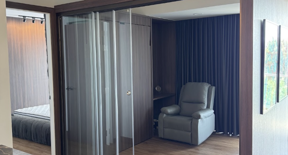 For sale 2 bedrooms apartment in Jomtien, Pattaya