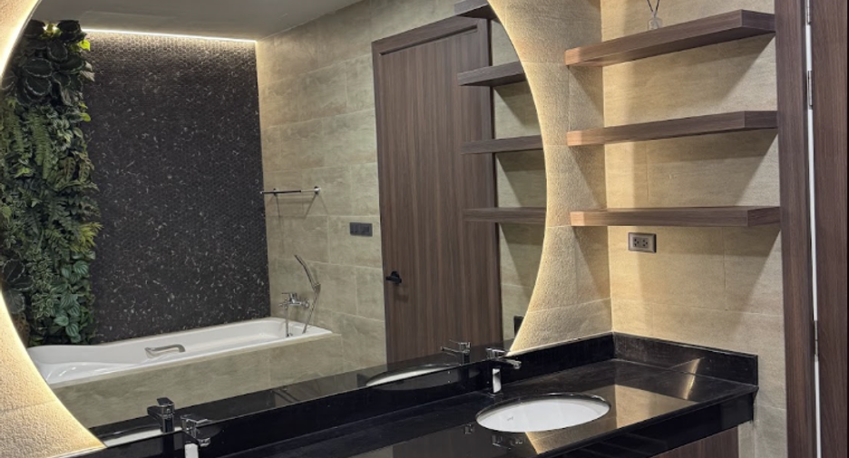 For sale 2 bedrooms apartment in Jomtien, Pattaya