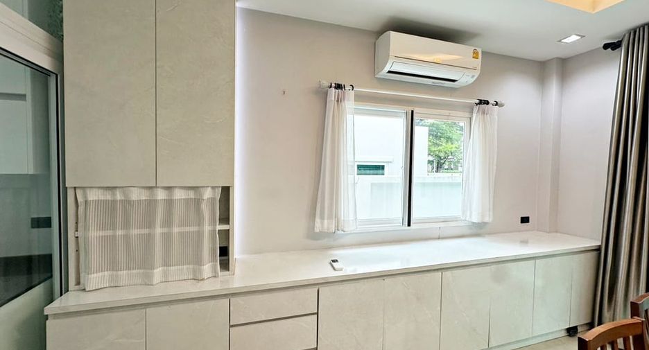 Villa zum Kauf mit 3 Zimmer in Bang Lamung, Chonburi