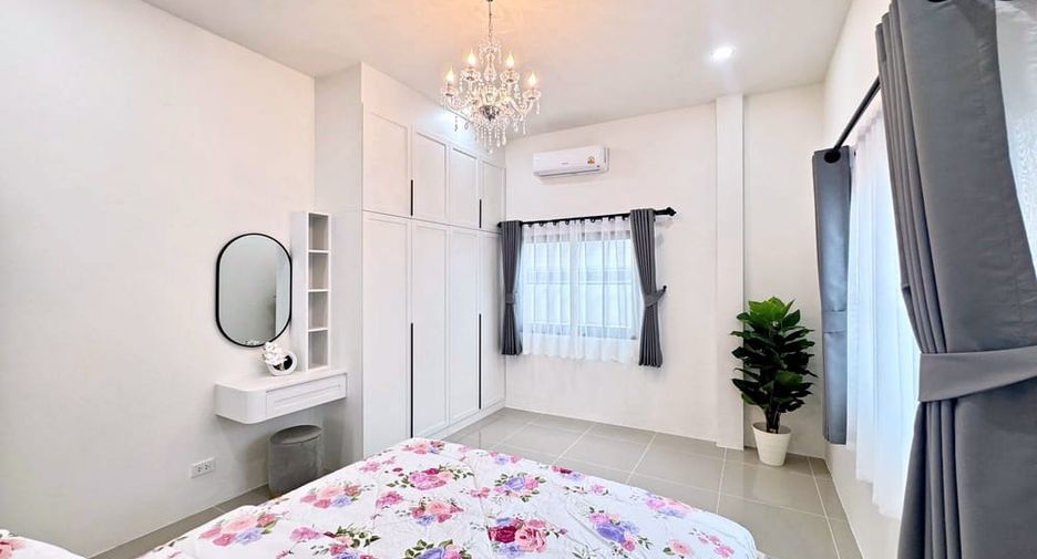 For sale 3 bedrooms villa in Bang Lamung, Chonburi
