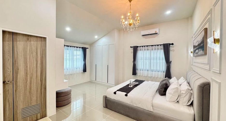 For sale 3 bedrooms villa in Bang Lamung, Chonburi