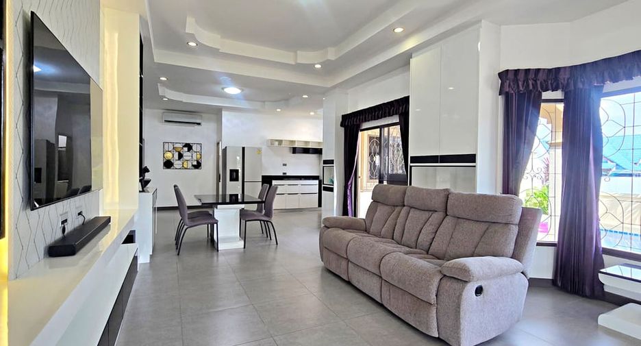 For sale 3 bedrooms villa in Bang Lamung, Chonburi
