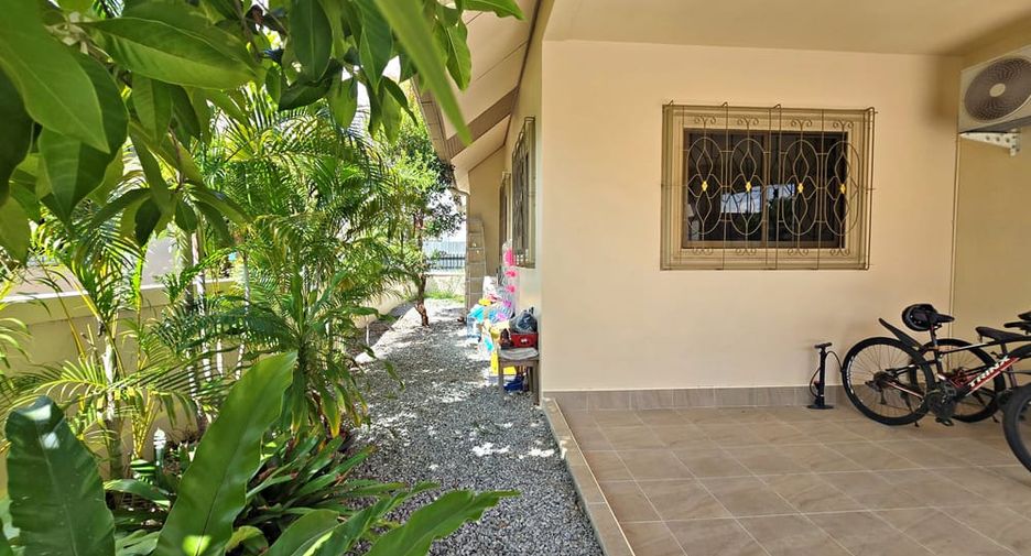 For sale 3 bedrooms villa in Bang Lamung, Chonburi