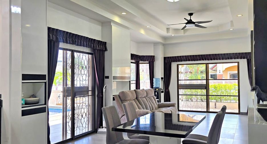 For sale 3 bedrooms villa in Bang Lamung, Chonburi