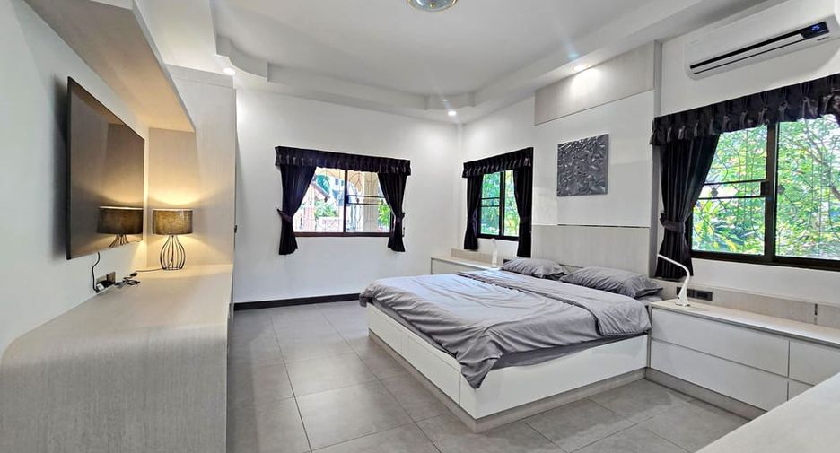 For sale 3 bedrooms villa in Bang Lamung, Chonburi