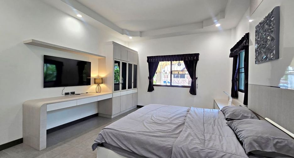 For sale 3 bedrooms villa in Bang Lamung, Chonburi