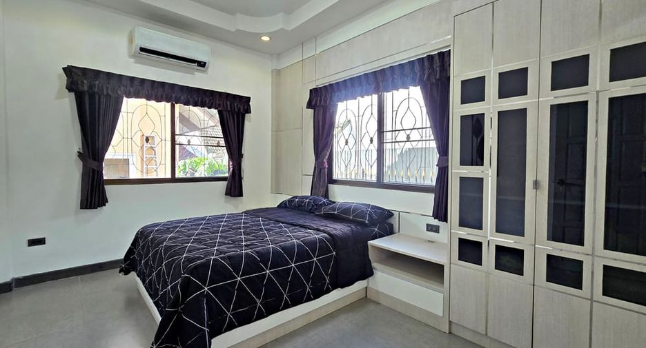 For sale 3 bedrooms villa in Bang Lamung, Chonburi