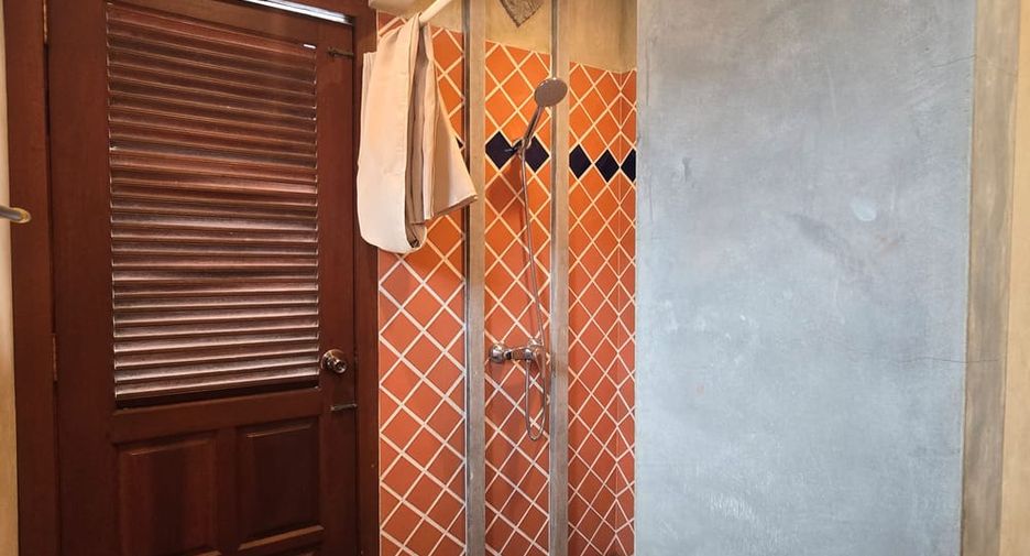 Villa en alquiler de 3 habitaciones en Bang Lamung, Chonburi