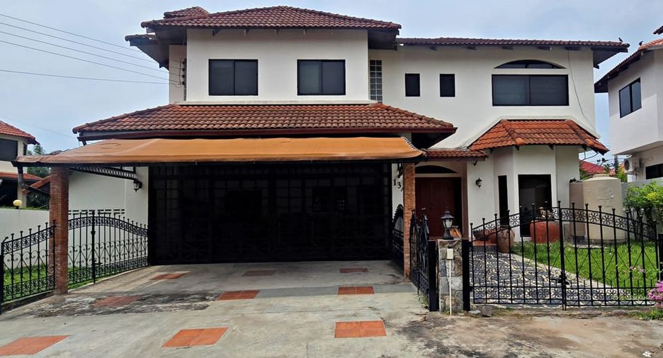 Villa en alquiler de 3 habitaciones en Bang Lamung, Chonburi