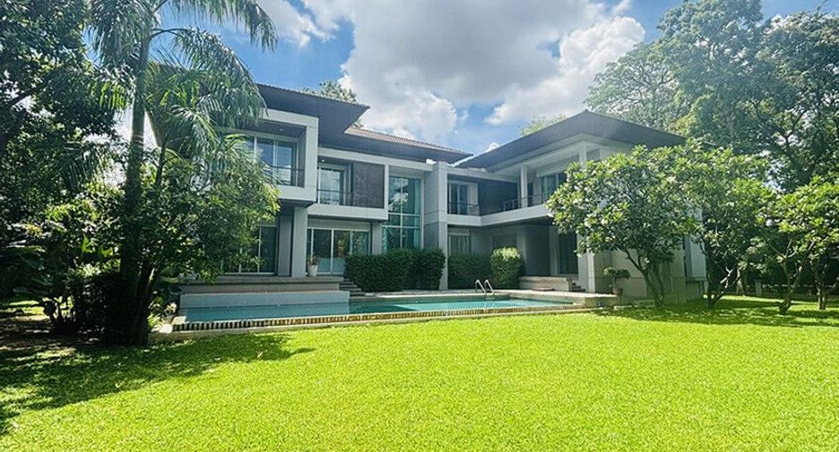 For rent 4 bedrooms house in Pak Kret, Nonthaburi