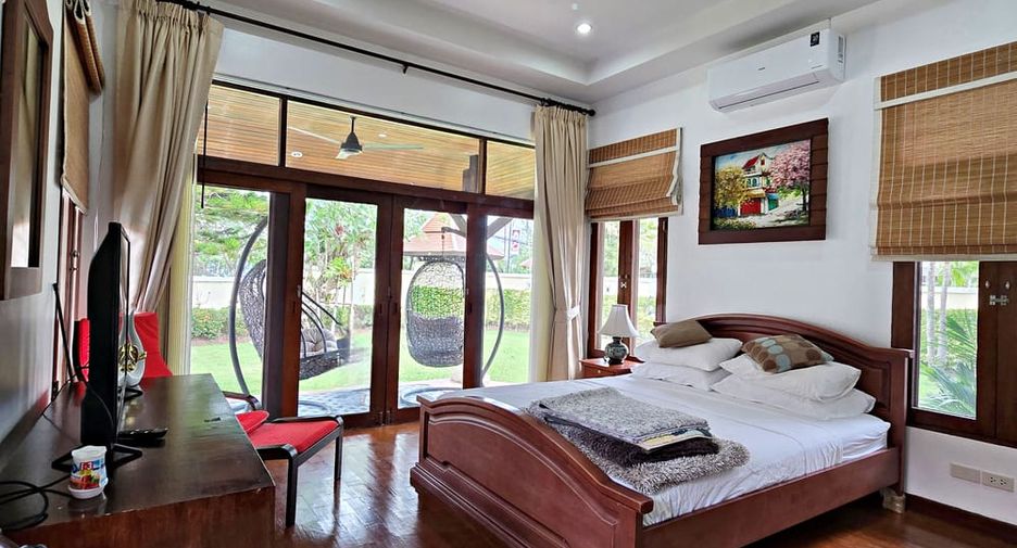 For rent 3 bedrooms villa in Bang Lamung, Chonburi