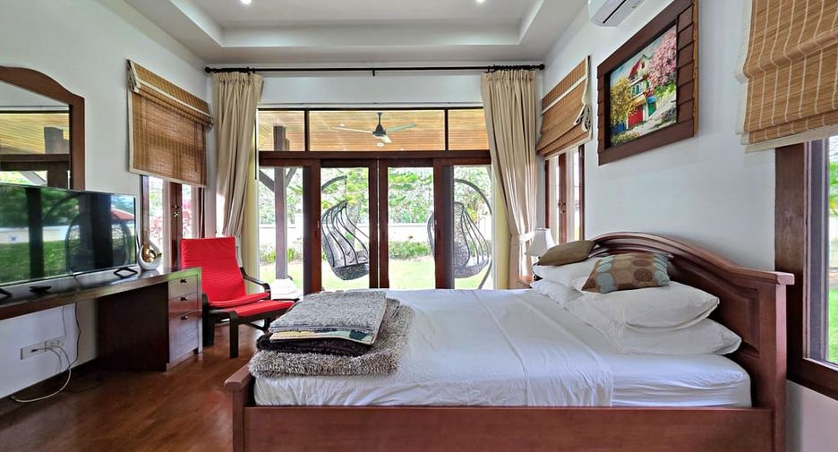 For rent 3 bedrooms villa in Bang Lamung, Chonburi