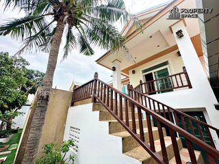 À louer et à vendre 6 chambres villa à Bang Lamung, Chonburi
