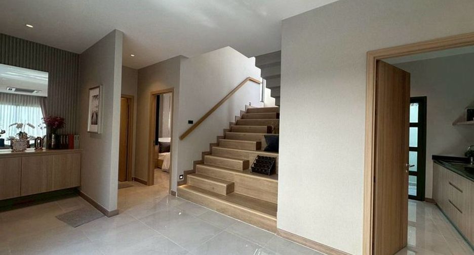 For rent 4 bedrooms house in Bang Lamung, Chonburi