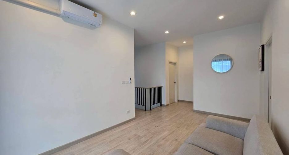 For rent 4 bedrooms house in Bang Lamung, Chonburi