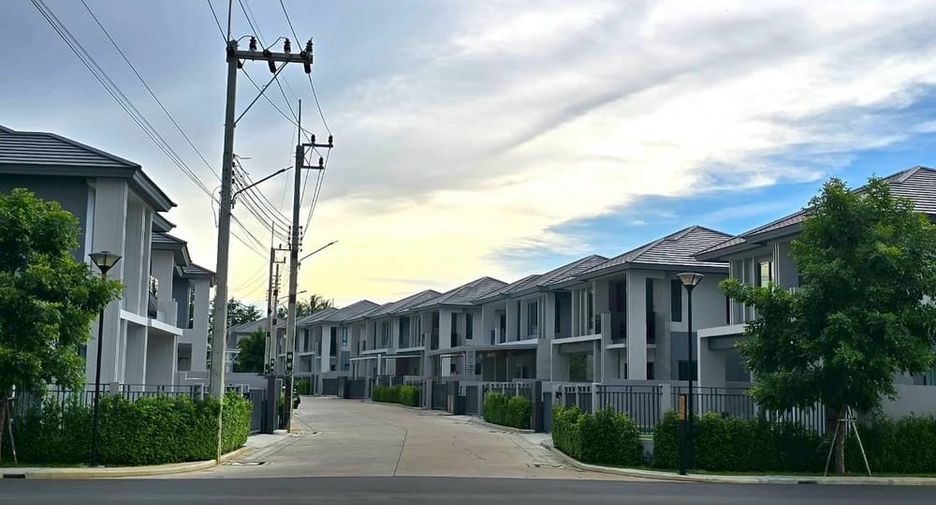 For rent 4 bedrooms house in Bang Lamung, Chonburi