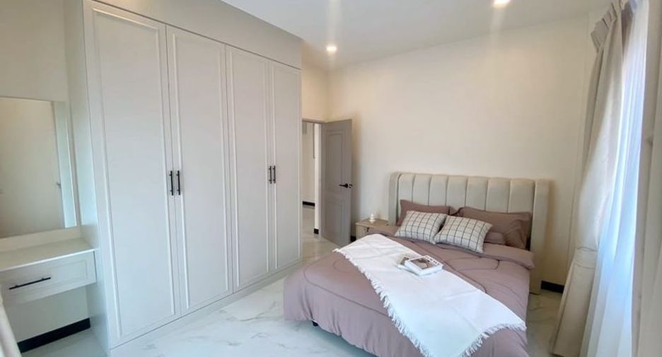 Villa en venta de 5 habitaciones en Bang Lamung, Chonburi