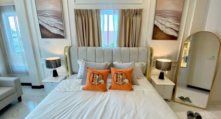 Villa en venta de 5 habitaciones en Bang Lamung, Chonburi