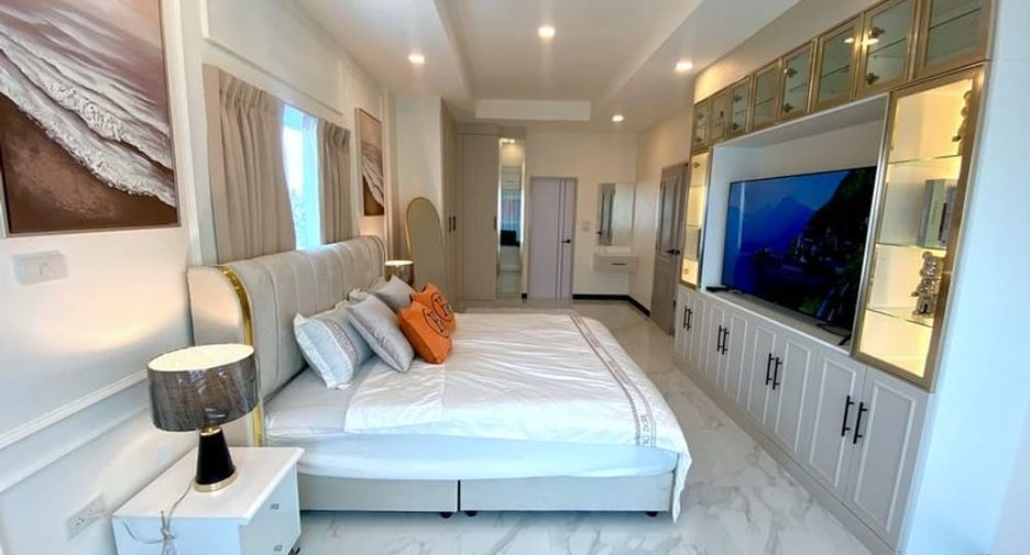 Villa en venta de 5 habitaciones en Bang Lamung, Chonburi