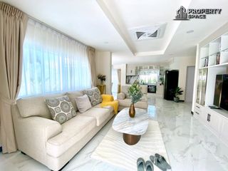 Villa en venta de 5 habitaciones en Bang Lamung, Chonburi