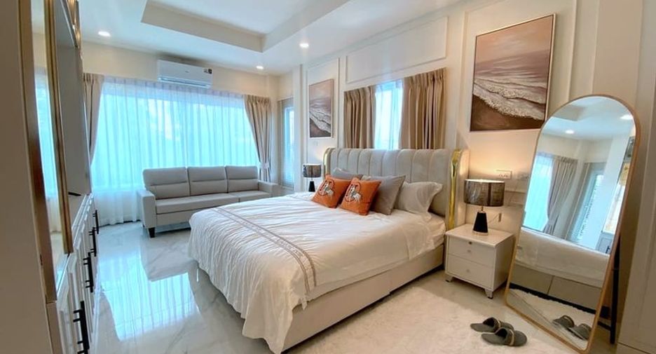 Villa en venta de 5 habitaciones en Bang Lamung, Chonburi