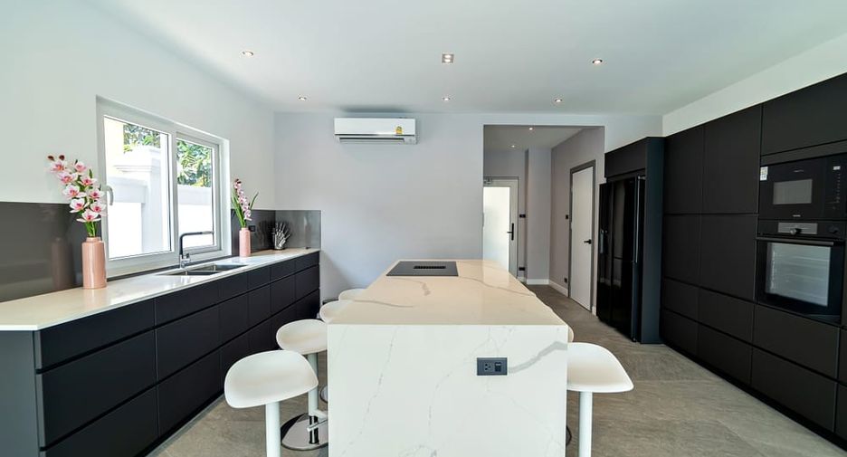 À vendre 6 chambres villa à Bang Lamung, Chonburi
