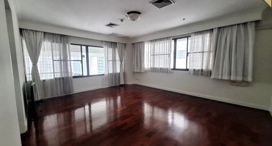 For rent and for sale 4 bedrooms condo in Khlong Toei, Bangkok