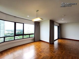 For rent 3 bedrooms condo in Na Jomtien, Pattaya