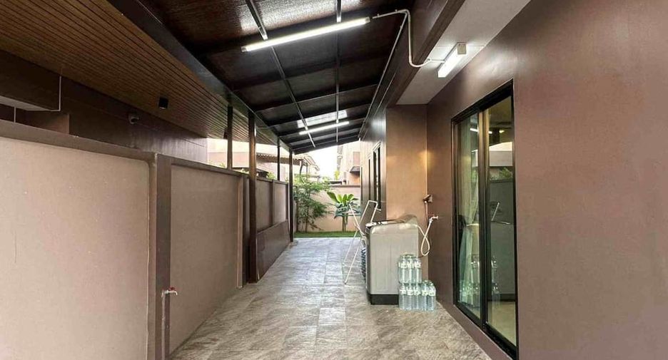 For rent 4 bedrooms house in Bang Lamung, Chonburi