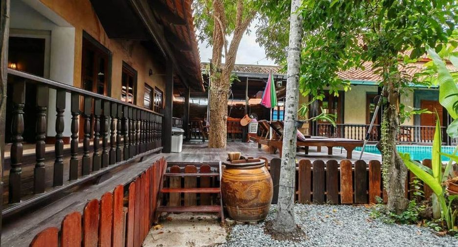 À louer 6 chambres villa à Bang Lamung, Chonburi