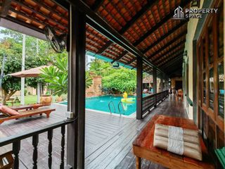 À louer 6 chambres villa à Bang Lamung, Chonburi