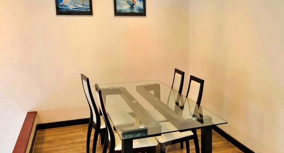For rent 4 bedrooms villa in Bang Lamung, Chonburi