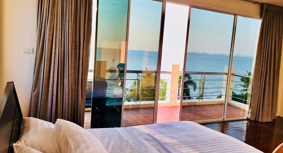 For rent 4 bedrooms villa in Bang Lamung, Chonburi