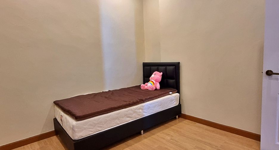 For rent 2 ベッドルーム villa in Bang Lamung, Chonburi