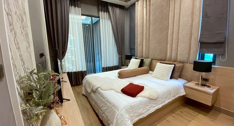 À louer et à vendre 4 chambres villa à Huay Yai, Pattaya
