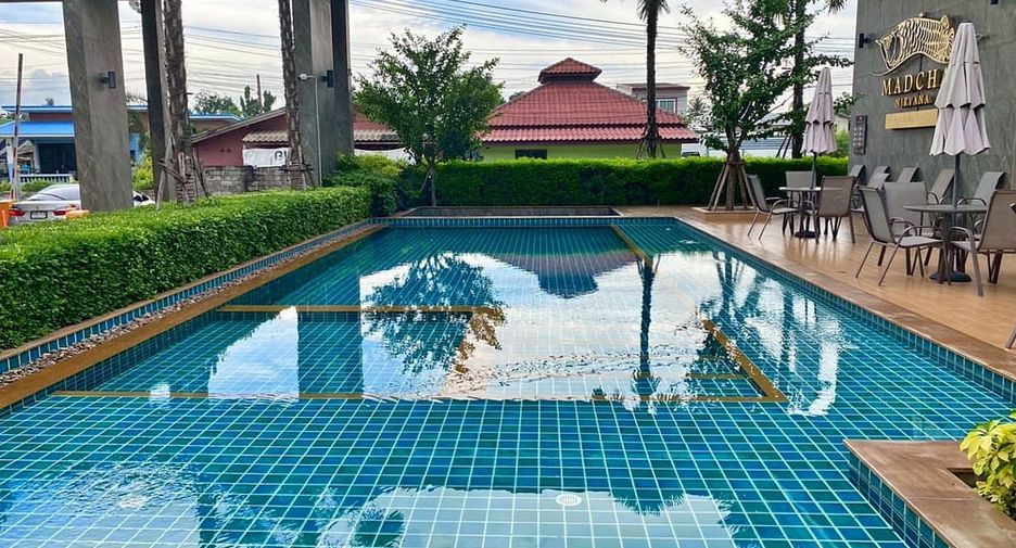 À louer et à vendre 4 chambres villa à Huay Yai, Pattaya