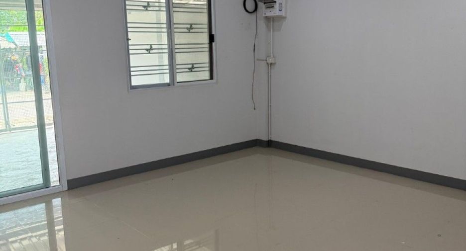 For rent and for sale 2 bedrooms townhouse in Mueang Lamphun, Lamphun