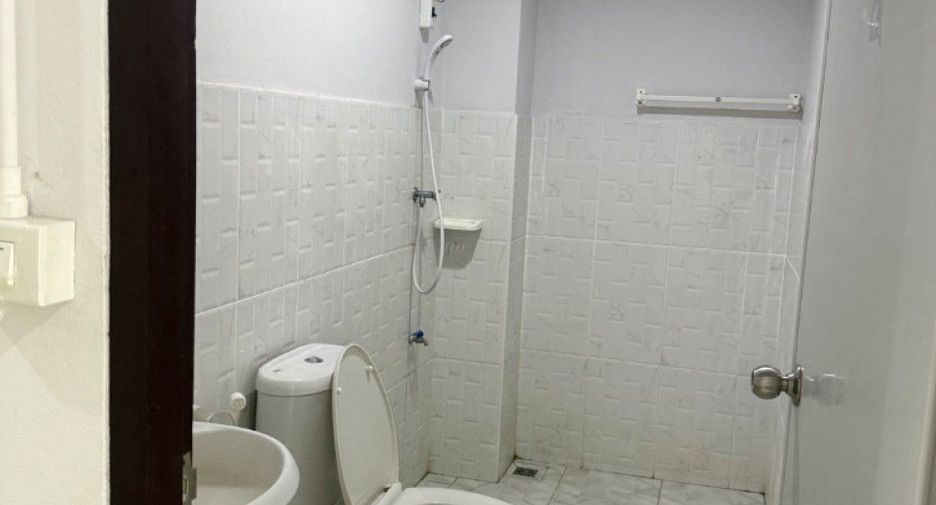 For rent and for sale 2 bedrooms townhouse in Mueang Lamphun, Lamphun