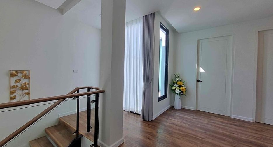 À louer 4 chambres villa à Huay Yai, Pattaya