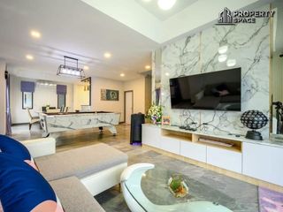 Villa en alquiler y en venta de 6 habitaciones en Bang Lamung, Chonburi