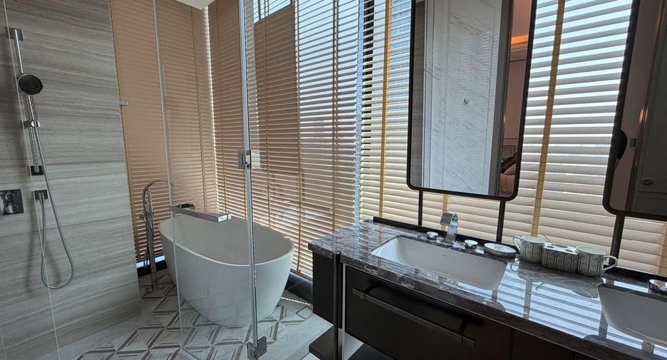 Condo en alquiler de 2 habitaciones en Sathon, Bangkok