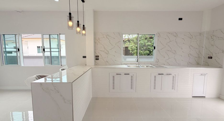 For sale 4 bedrooms house in Hang Dong, Chiang Mai