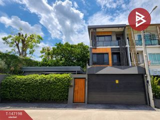 For sale 4 bedrooms townhouse in Pak Kret, Nonthaburi