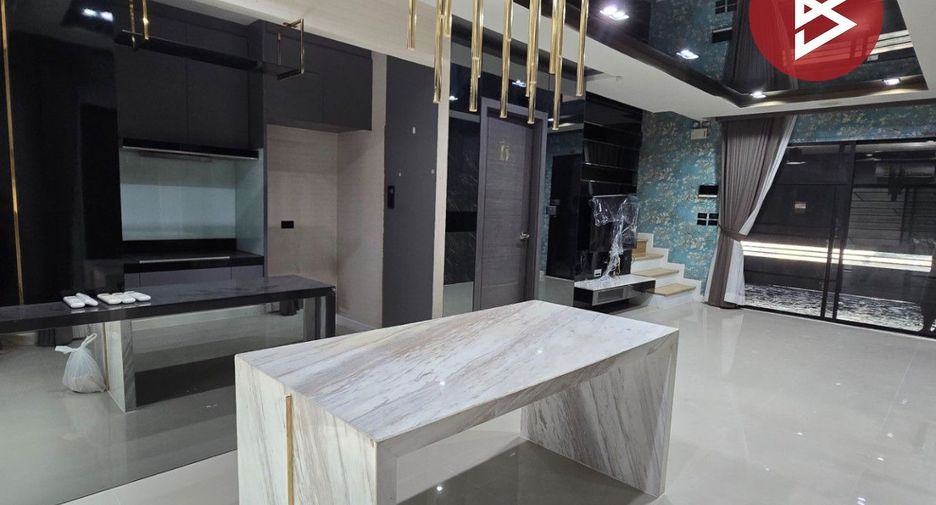For sale 4 bedrooms townhouse in Pak Kret, Nonthaburi