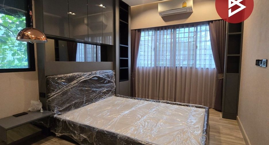 For sale 4 bedrooms townhouse in Pak Kret, Nonthaburi