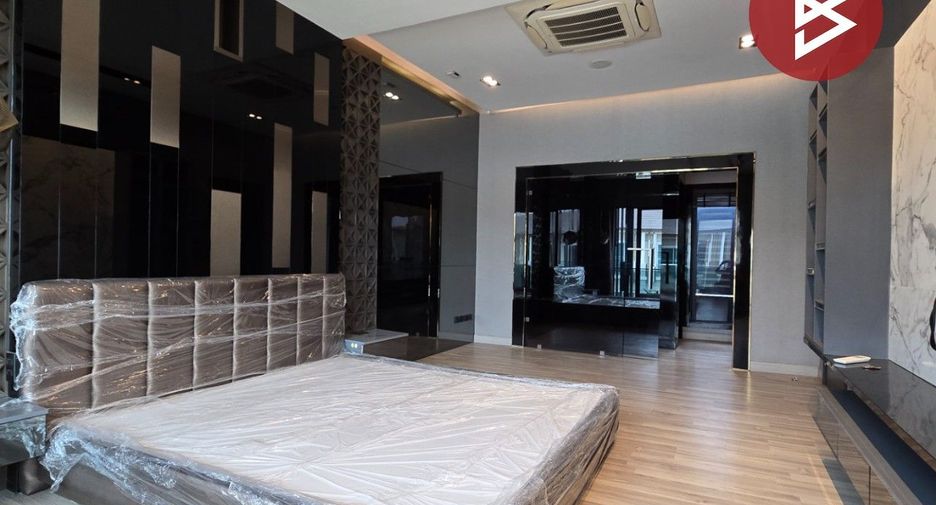 For sale 4 bedrooms townhouse in Pak Kret, Nonthaburi