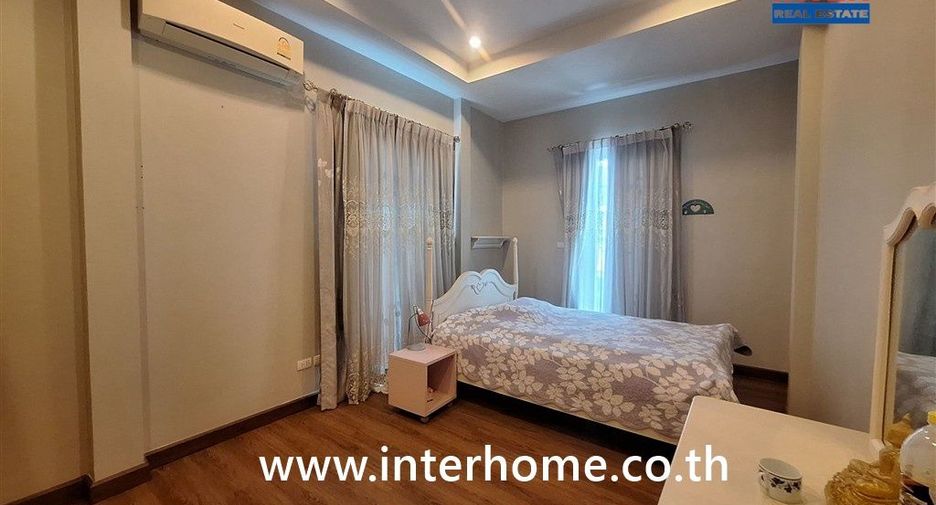 For sale 3 bedrooms townhouse in Pak Kret, Nonthaburi