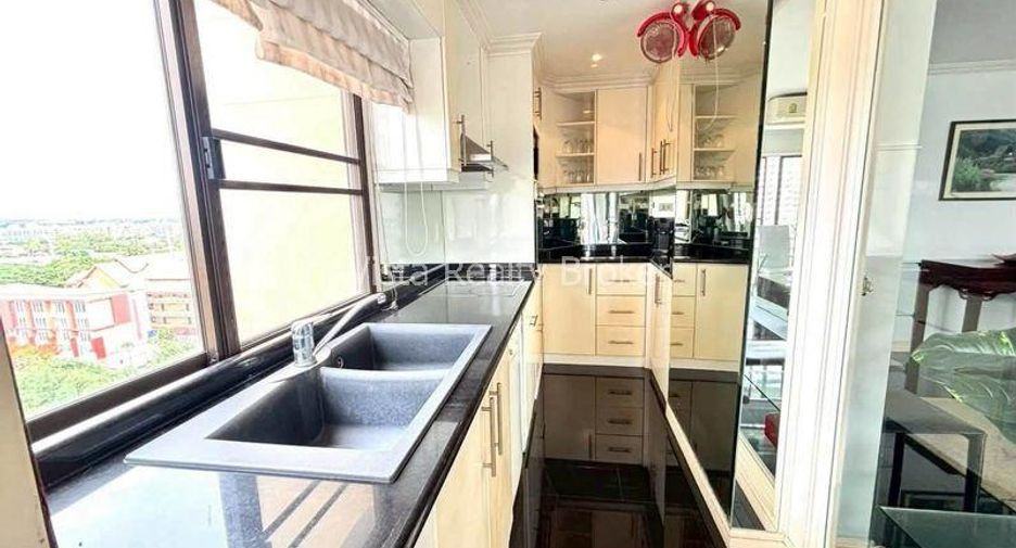For sale 2 bedrooms condo in Jomtien, Pattaya