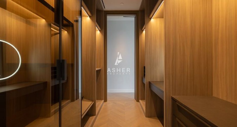 For sale 3 bedrooms condo in Sathon, Bangkok